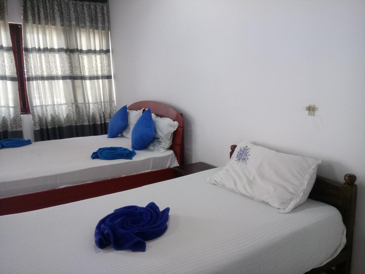 Oasis Beach Hotel Negombo Exterior photo