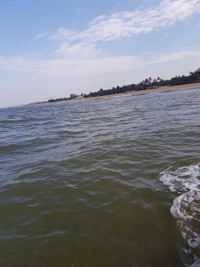 Oasis Beach Hotel Negombo Exterior photo